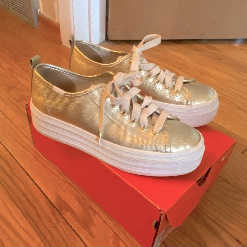 Keds Wonder Woman gold sneakers size 7